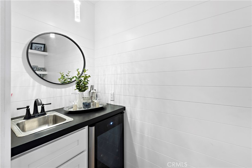 7232 Marina Pacifica Drive S