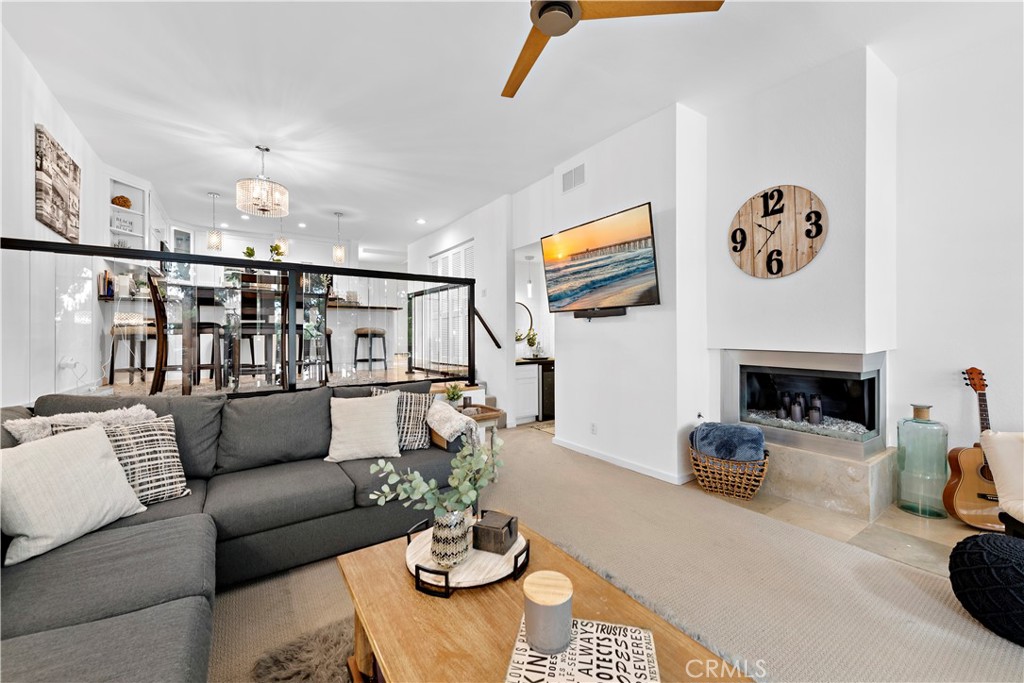 7232 Marina Pacifica Drive S