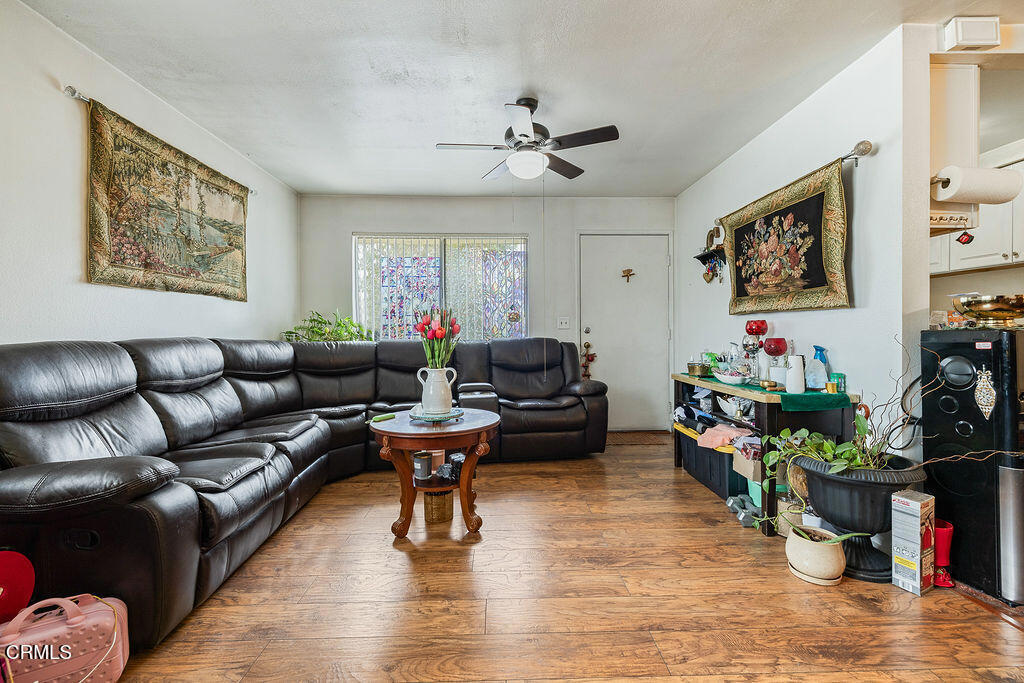 656 W Hemlock Street