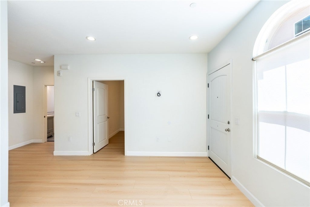 111 E Mclean Street B