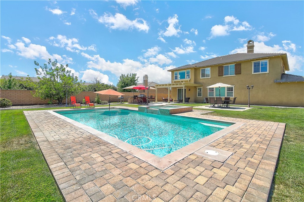 13033 Ridge Route Road