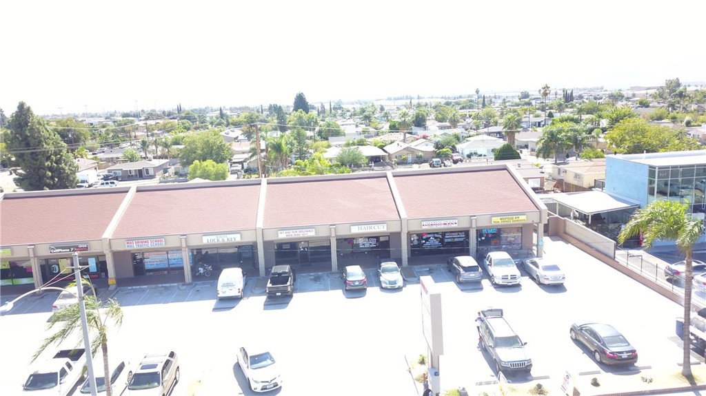 519 W Foothill