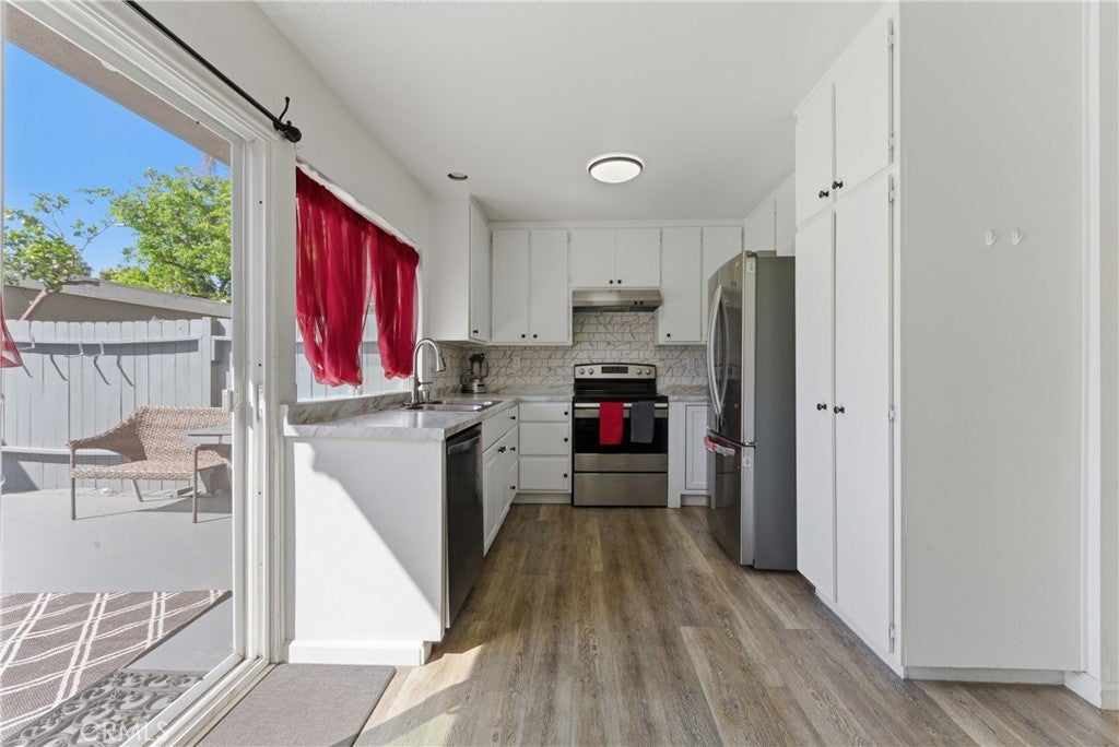 7085 Fulton