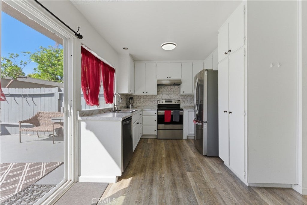 7085 Fulton