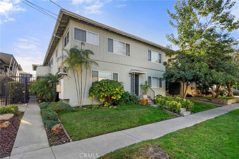 Photo of 13520 Rye, Sherman Oaks, CA 91423 (MLS # GD26198579)