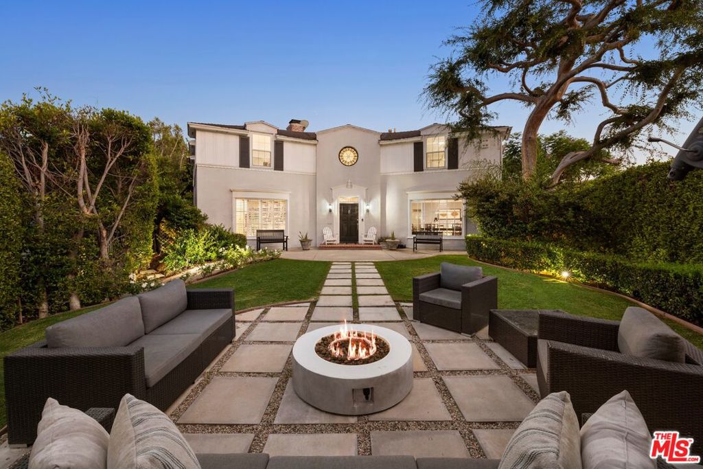 Photo of 1409 Club View Drive, Los Angeles, CA 90024 (MLS # 26102159)