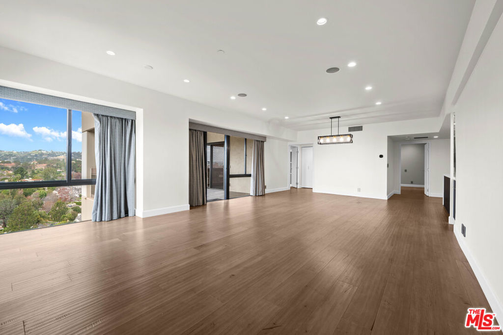 10445 Wilshire Boulevard 1204