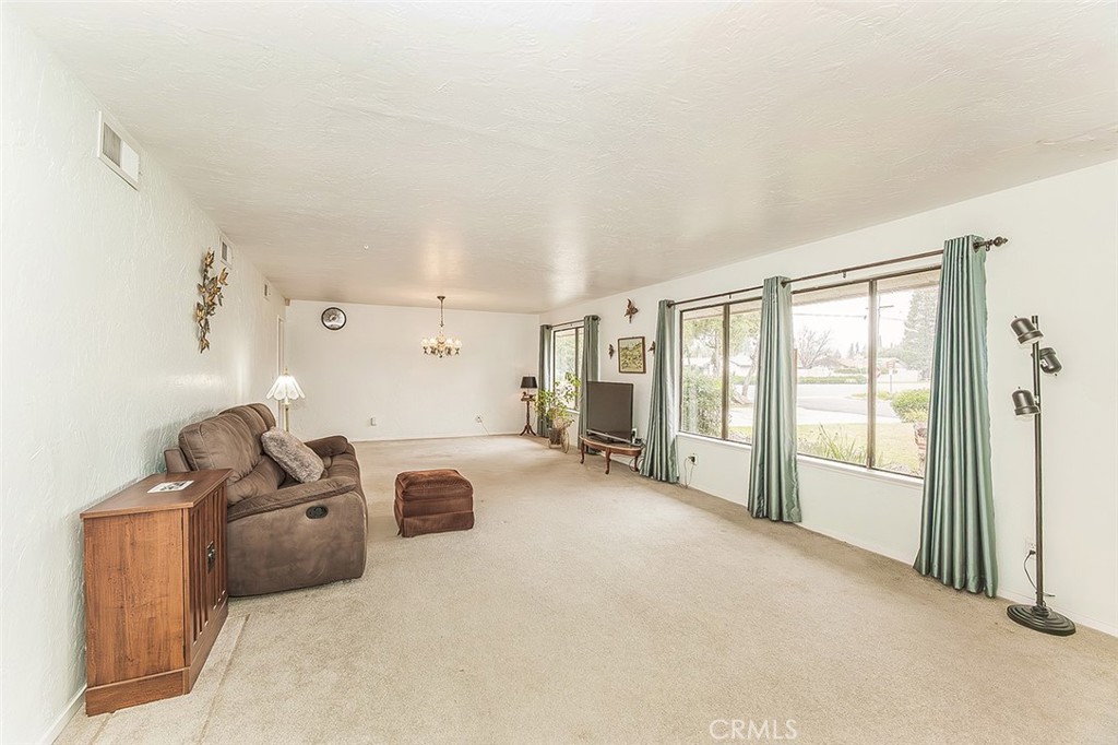 2793 W San Madele