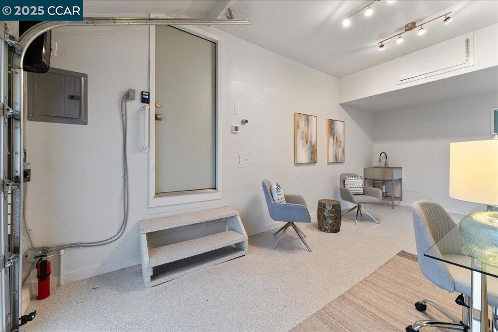 RICHMOND VIEW - Residential