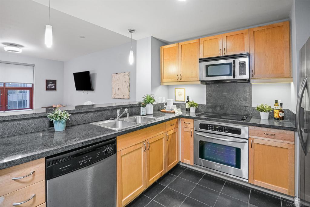 1150 J St 523