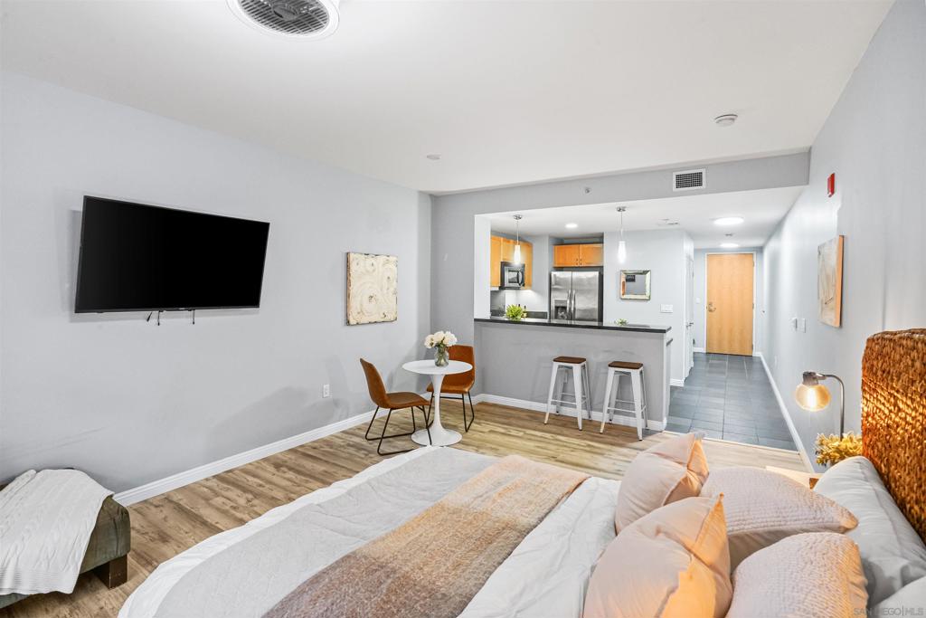 1150 J St 523