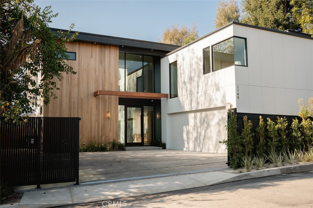 1149 Linda Flora Drive