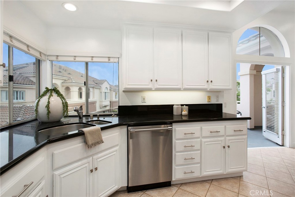 Riviera (BB) (BRI) - Residential Lease