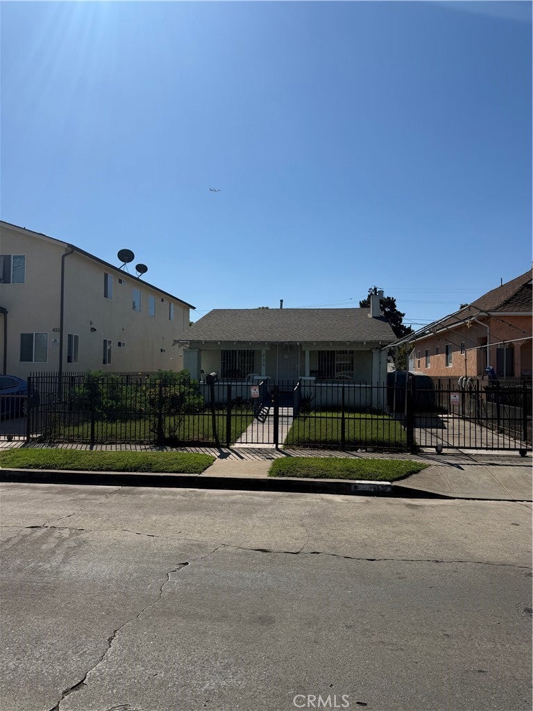 426 E 83rd