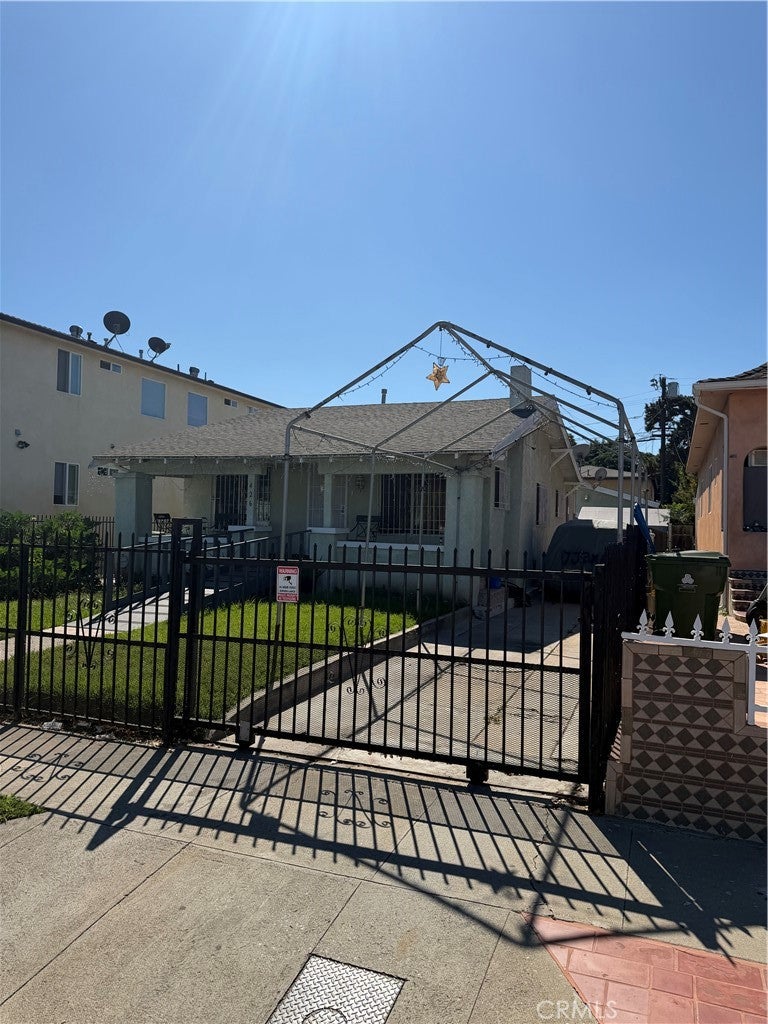 426 E 83rd