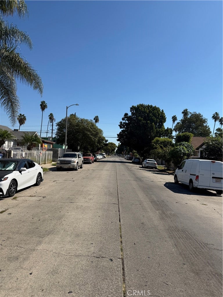 426 E 83rd