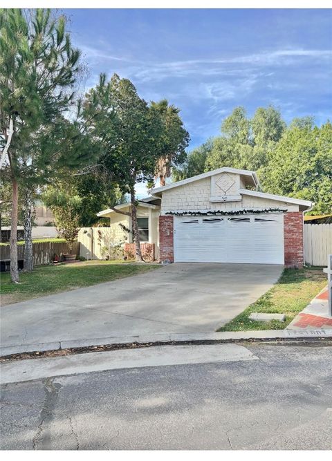 Photo of 27635 Peridot Way Way, Castaic, CA 91384 (MLS # SR25277913)