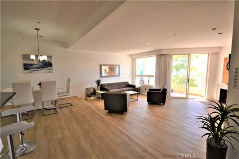 Photo of 235 Main Street #218, Venice, CA 90291 (MLS # SR26114853)