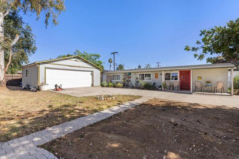 Photo of 559 Lindsay Street, El Cajon, CA 92020 (MLS # PTP2603652)