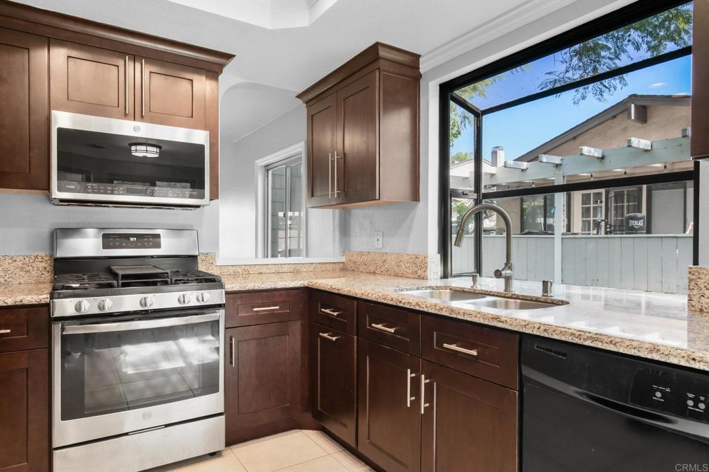 Smoke Tree (SMTR) - Residential