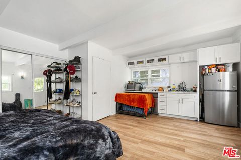 Tiny photo for 12717 Culver Boulevard, Los Angeles, CA 90066 (MLS # 25614265)