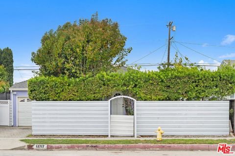 Tiny photo for 12717 Culver Boulevard, Los Angeles, CA 90066 (MLS # 25614265)