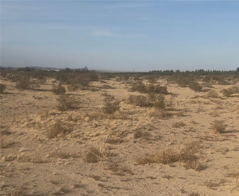 Photo of 40626 Valley Center Rd, Newberry Springs, CA 92365 (MLS # SW26096175)