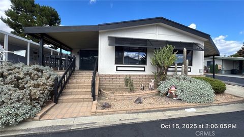 Photo of 1300 W Menlo Ave, Hemet, CA 92543 (MLS # IV25245067) Photo of 1300 W Menlo Ave, Hemet, CA 92543 (MLS # IV25245067)