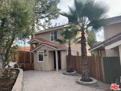 Photo of 2700 Los Olivos Lane #1/2, La Crescenta, CA 91214 (MLS # 26665387)