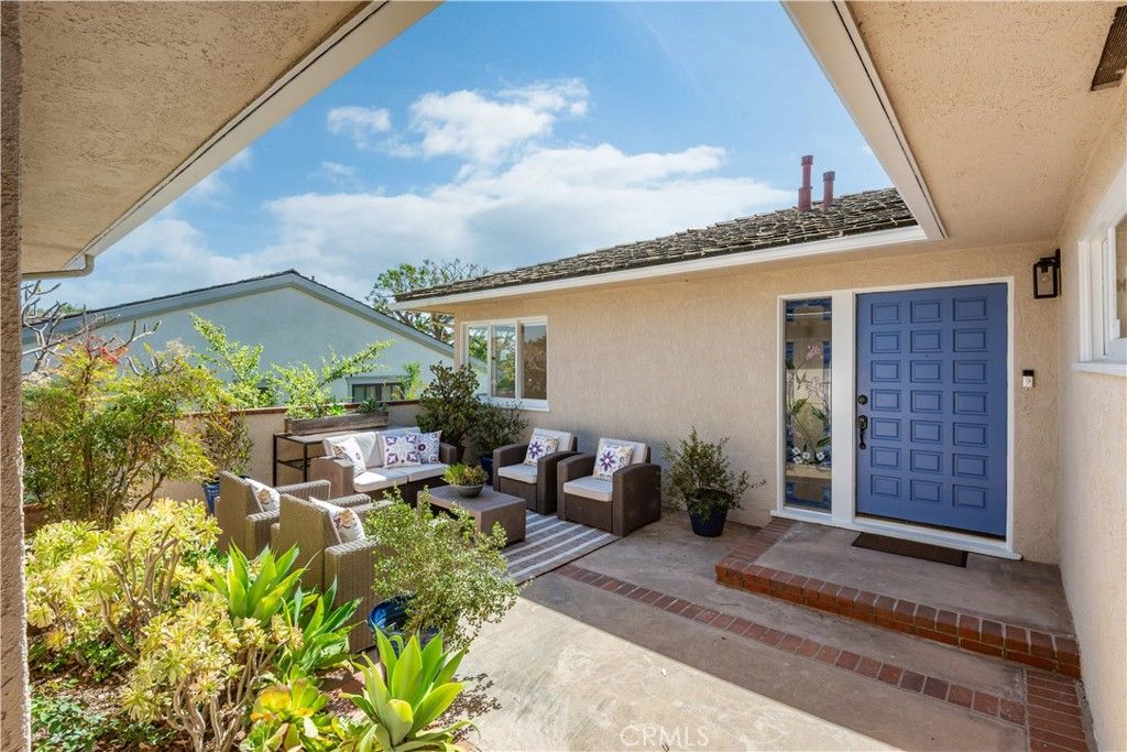 Photo of 4240 Via Pinzon, Palos Verdes Estates, CA 90274 (MLS # PV26054989)