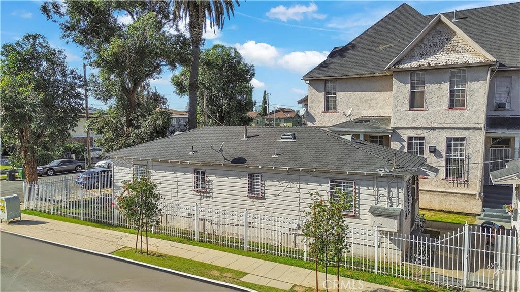 2429 E 3rd