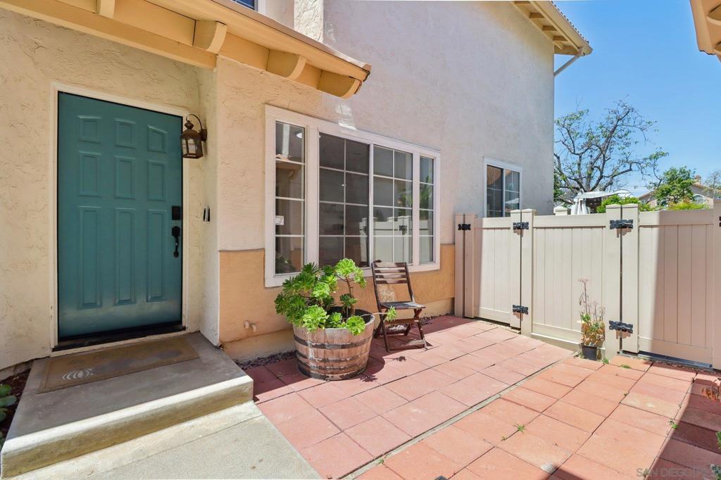 1716 Promenade Circle