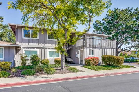 Photo of 1123 Reed Avenue #C, Sunnyvale, CA 94086 (MLS # ML82045333)