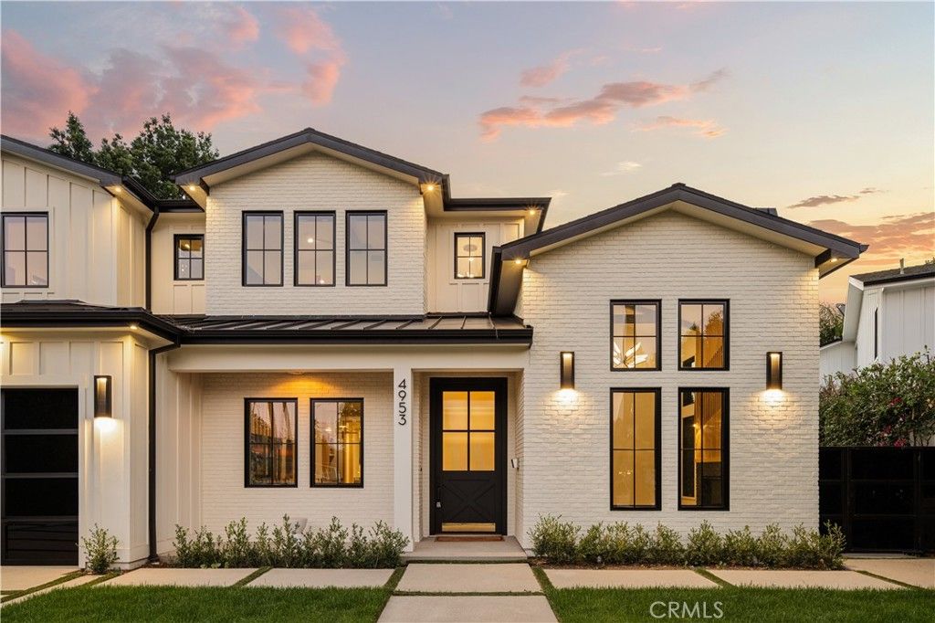 Photo of 4953 Edgerton Avenue, Encino, CA 91436 (MLS # SR25240230)