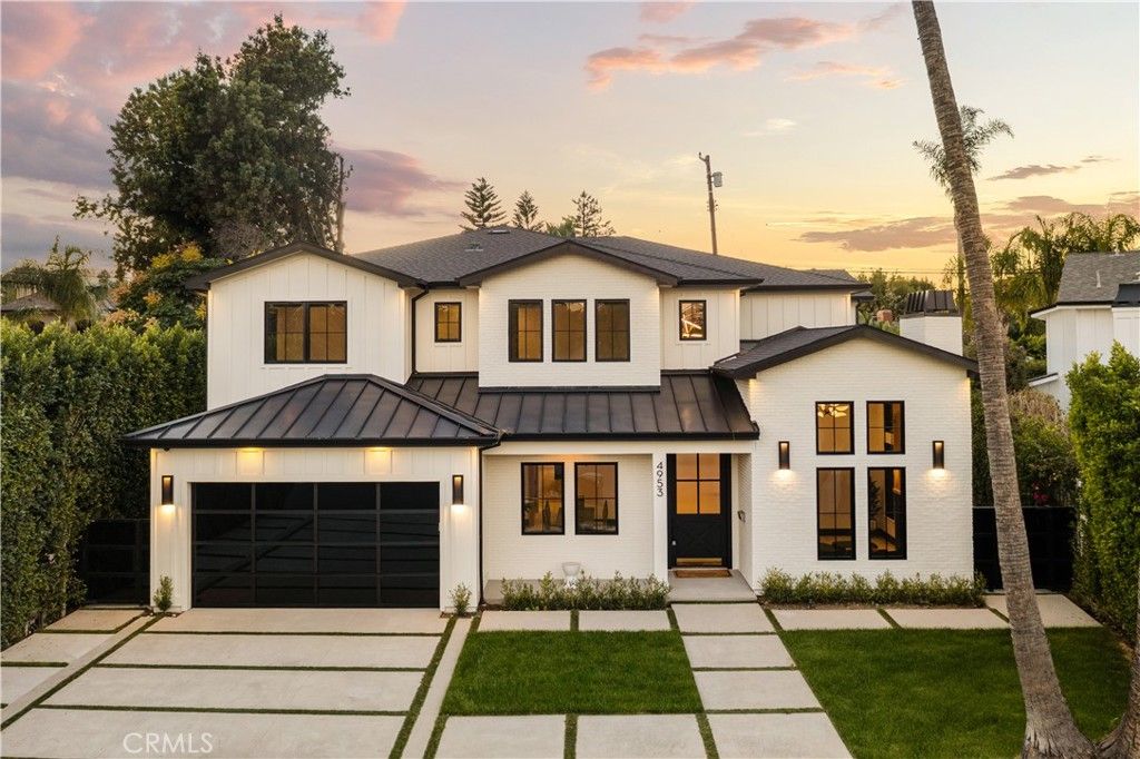 Photo of 4953 Edgerton Avenue, Encino, CA 91436 (MLS # SR25240230)