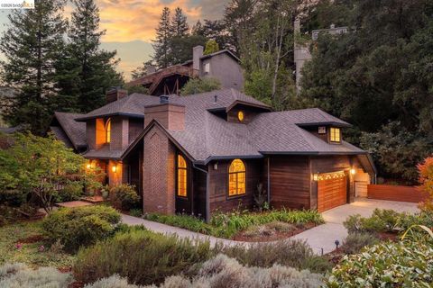 Photo of 6685 Shepherd Canyon Rd RD, Oakland, CA 94611 (MLS # 41138126)