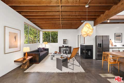 Photo of 23685 Clover Trail, Calabasas, CA 91302 (MLS # 26875015)
