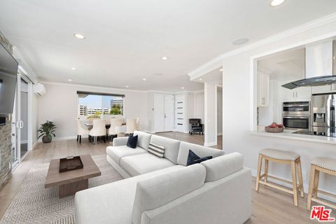 Photo of 5974 Buckingham Pkwy #501, Culver City, CA 90230 (MLS # 25598313)