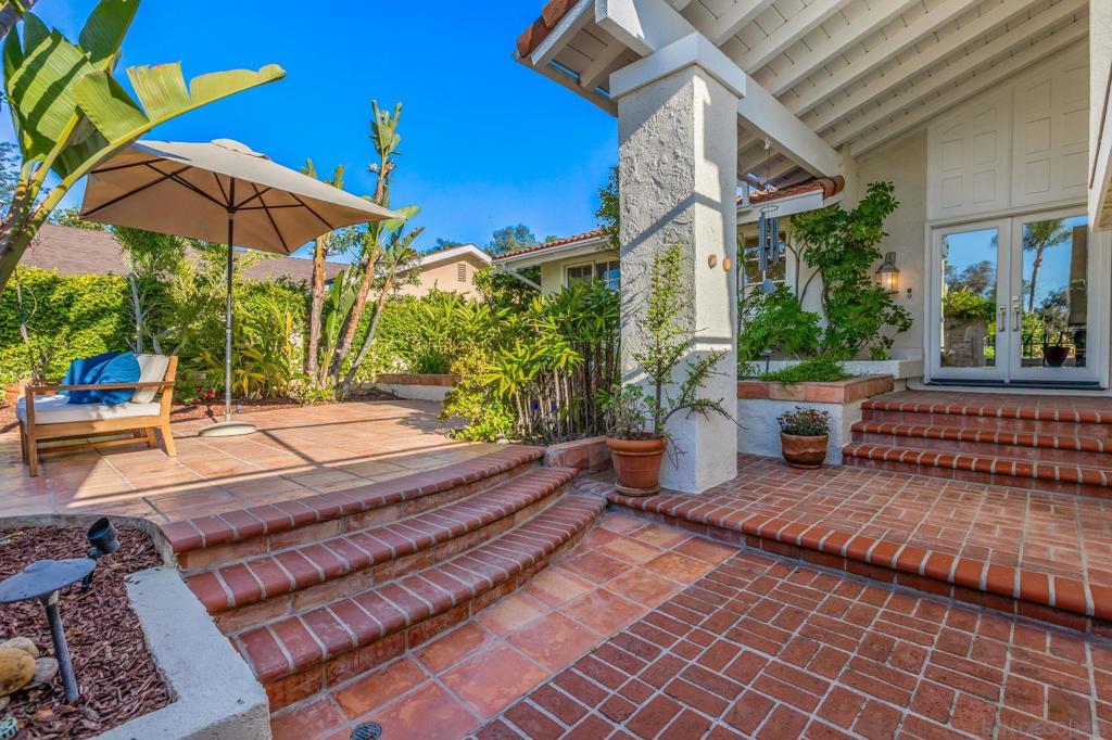 27126 Mariscal Ln