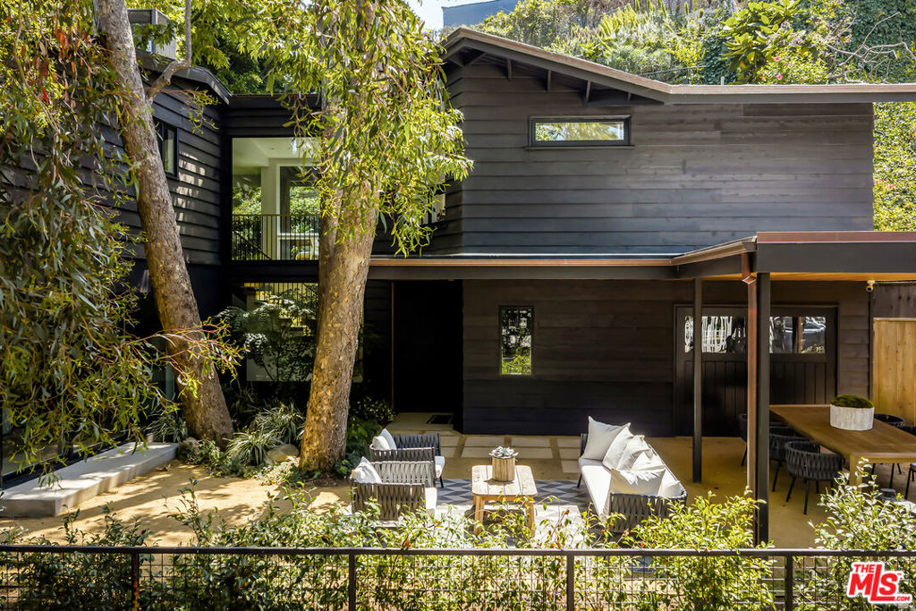 327 E Rustic Road