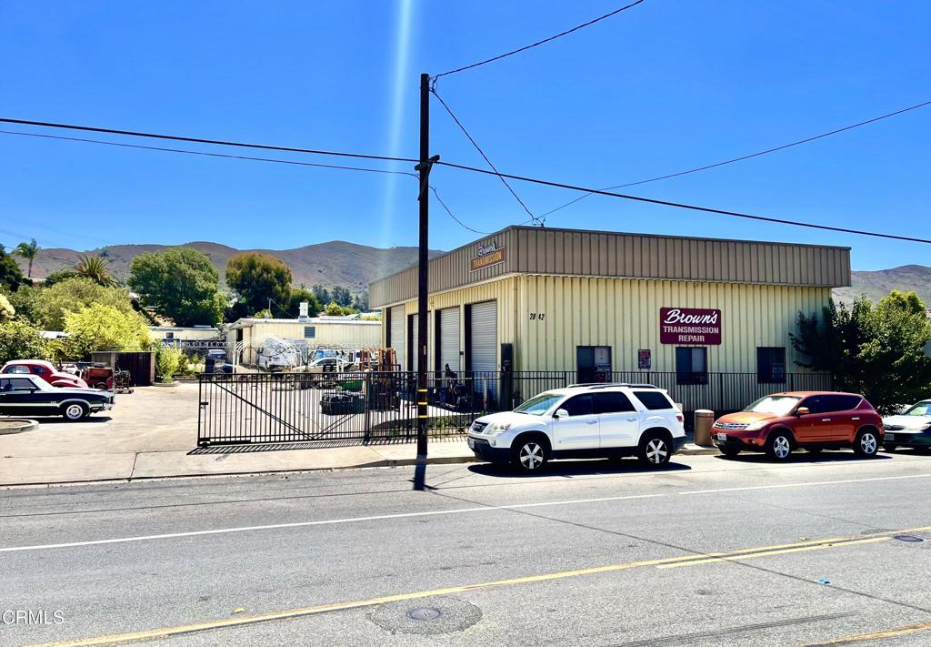 Ventura commercial property opportunity, first time on the market offering great potential for retail, gallery, restaurant/food space or a designer's studio and more! This free standing steel framed building with high bay doors, large paved parking area and frontage. Construction was completed in 1989. Be the first to see.