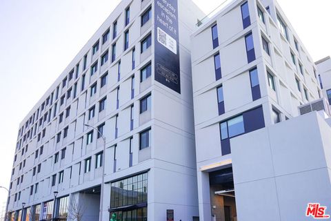 Photo of 200 Mesnager Street #719, Los Angeles, CA 90012 (MLS # 25561237)