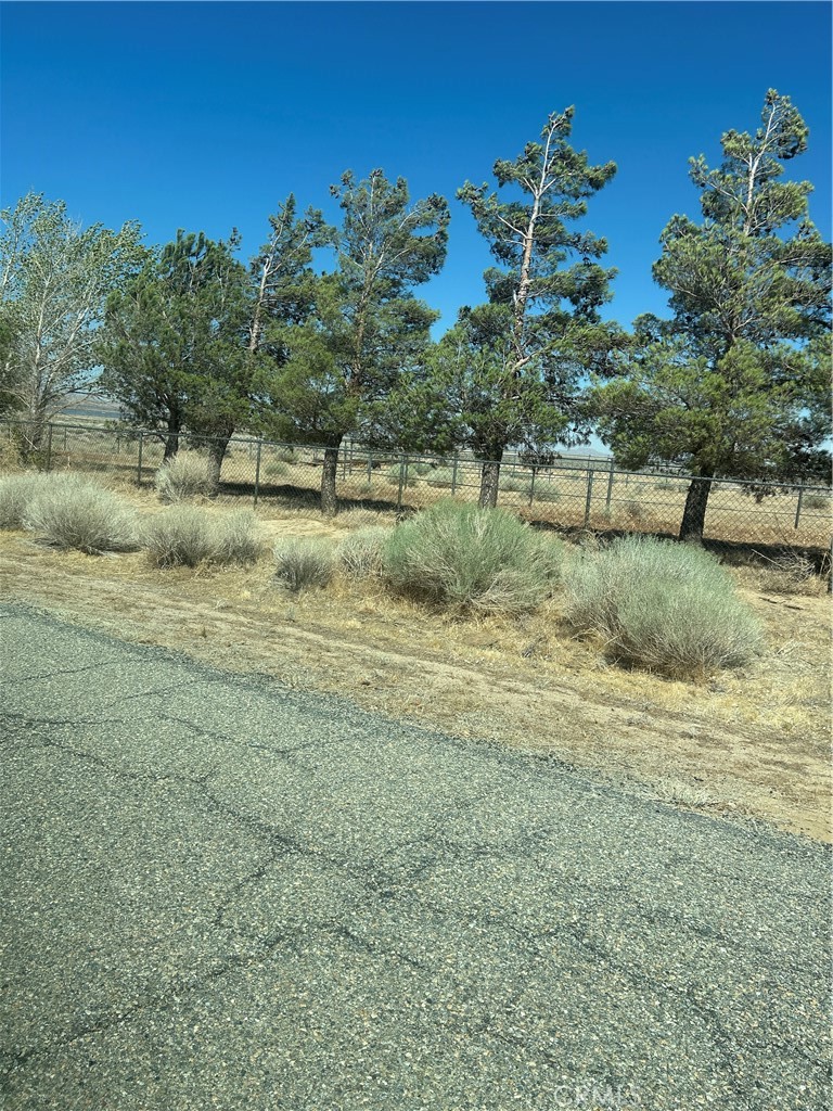 Ranch living in Lancaster is here! Acreage and a 3 bedroom 2 bath manufactured home that is ready for your remodel! Come check it out! It's a beautiful piece of land!