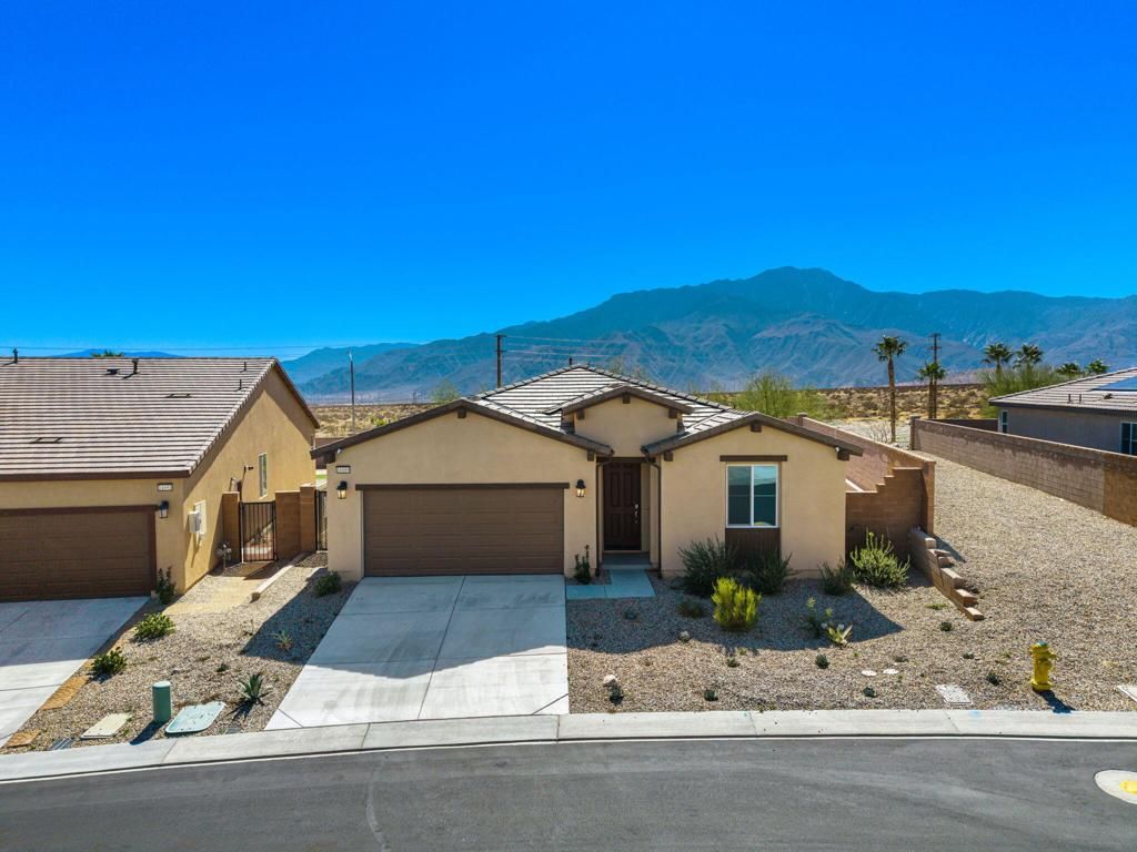 Photo of 11689 S Crescent Street, Desert Hot Springs, CA 92240 (MLS # 219137284DA)