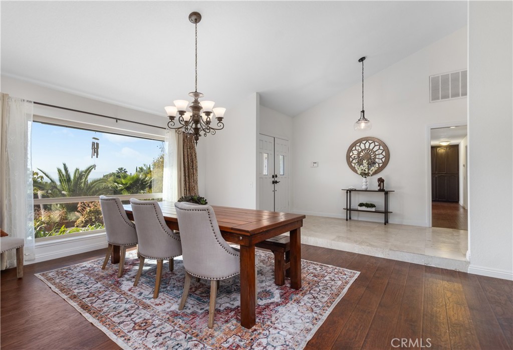 6731 Via De La Reina