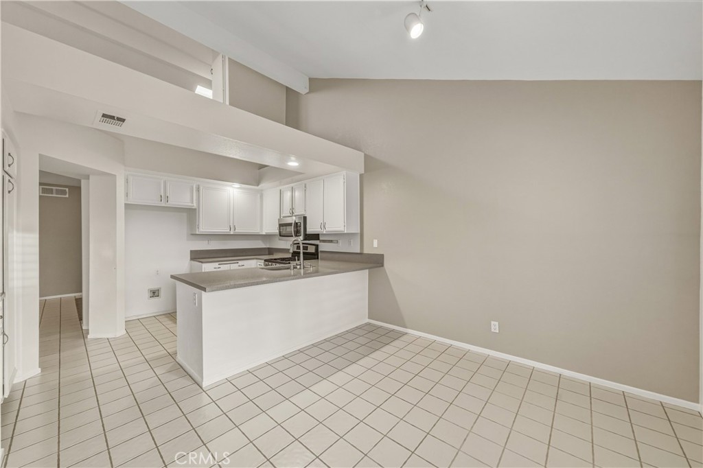 27369 Paseo La Serna