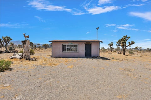 Photo of 2575 Sacramento, Pinon Hills, CA 92372 (MLS # PW26188668)