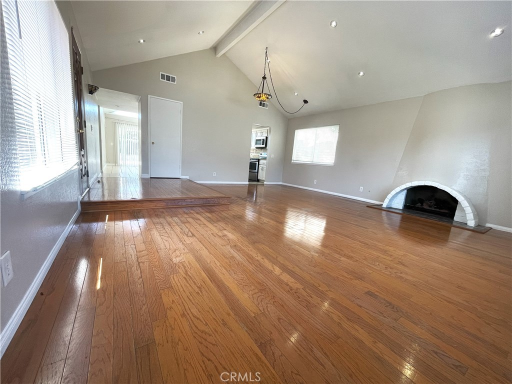 4470 Avenida Granada