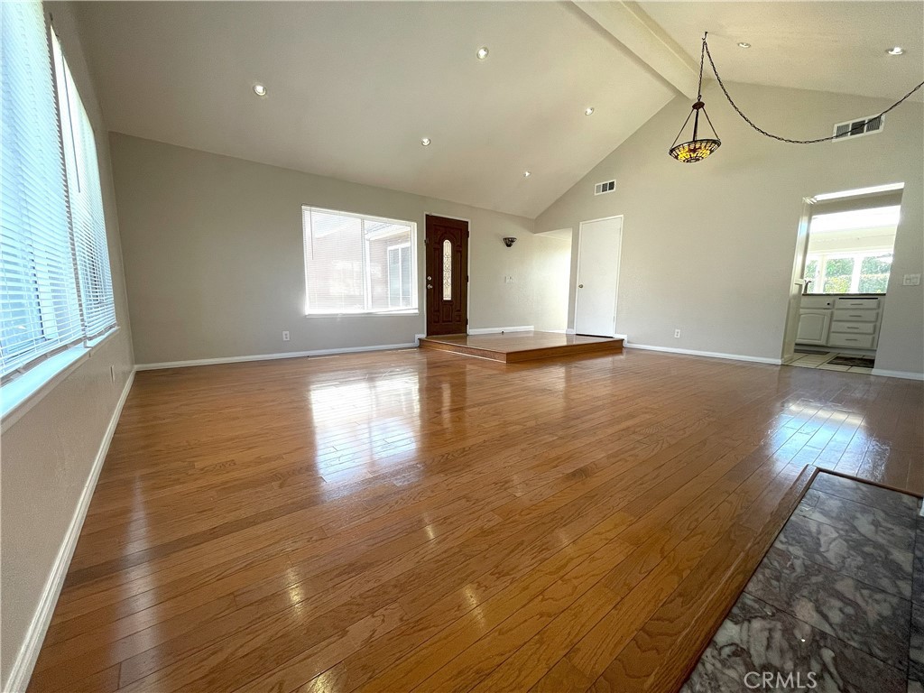 4470 Avenida Granada