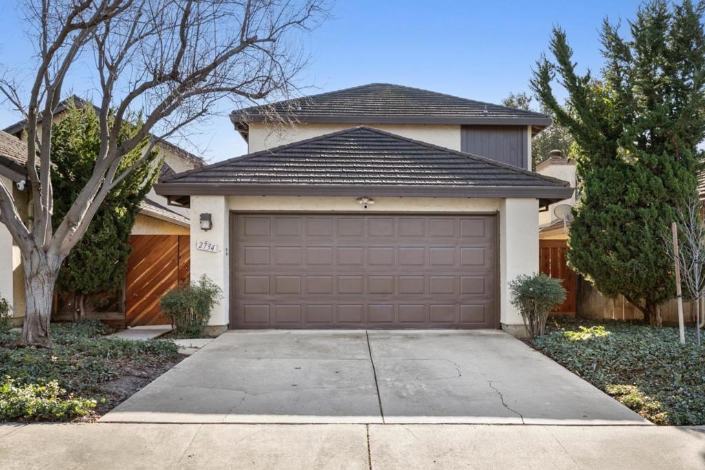 Charming 3-Bedroom, 3-Bath Single Home in North Valley! This upgraded home features soaring ceilings in the living and dining areas, complemented by abundant natural light for a bright and open feel. The spacious kitchen boasts granite countertops, stainless steel appliances, ample cabinet space, and a breakfast bar. The open floor plan includes one bedroom and a full bathroom conveniently located downstairs, with the master suite, third bedroom, and an additional full bathroom upstairs. The backyard offers a covered patio and a large storage shed, perfect for relaxation or extra storage. With easy access to major shops, highways, light rail, shopping malls, schools, and parks, this home combines comfort and convenience in a prime location.